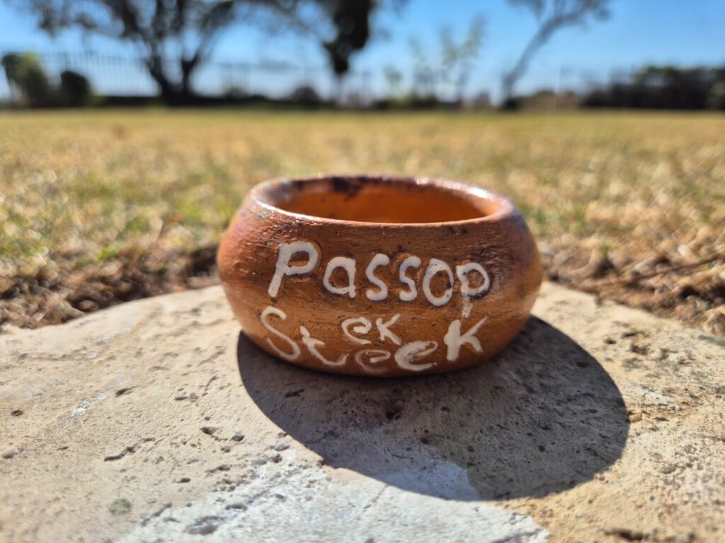 "Passop Ek Steek" Clay Pot